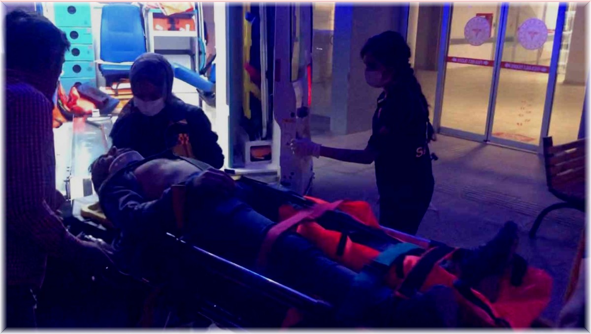 Okul inşaatında asansör boşluğuna düşen işçi ağır yaralandı