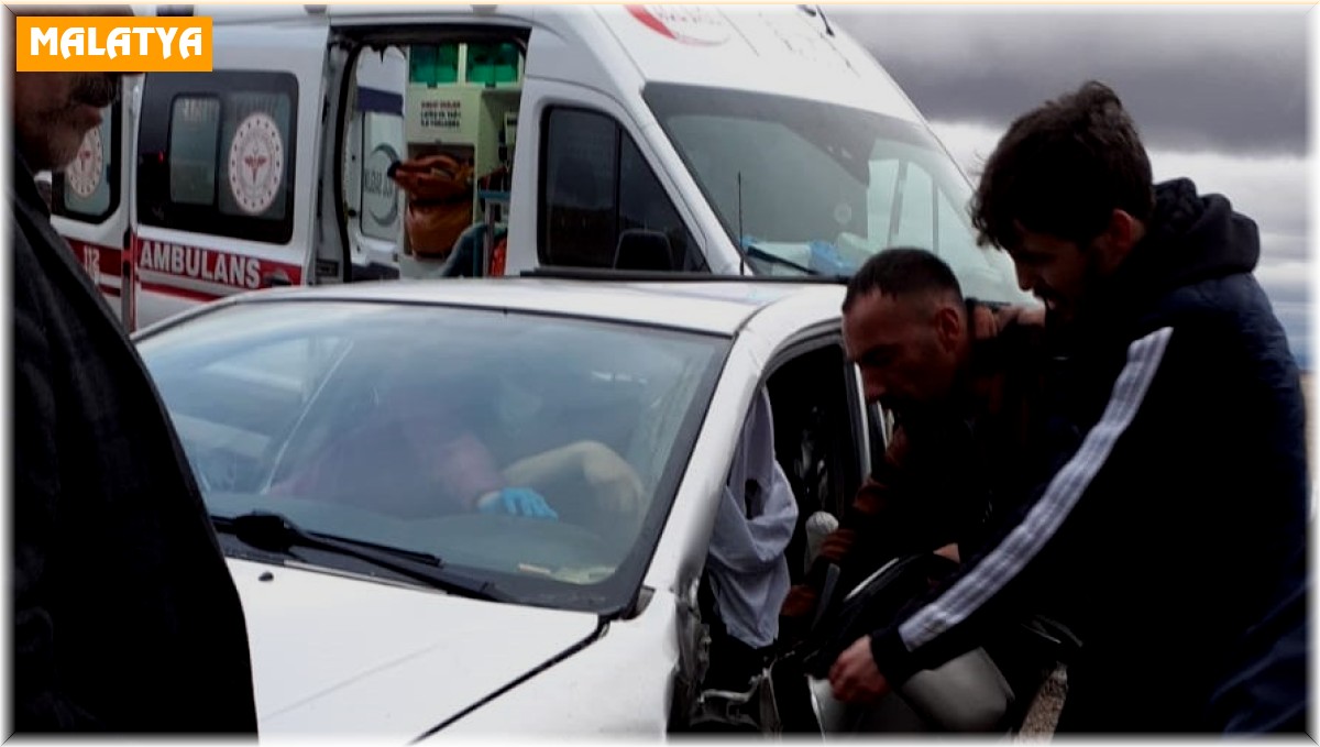 Okul müdürü kaza yaptı: 2'si ağır 9 yaralı