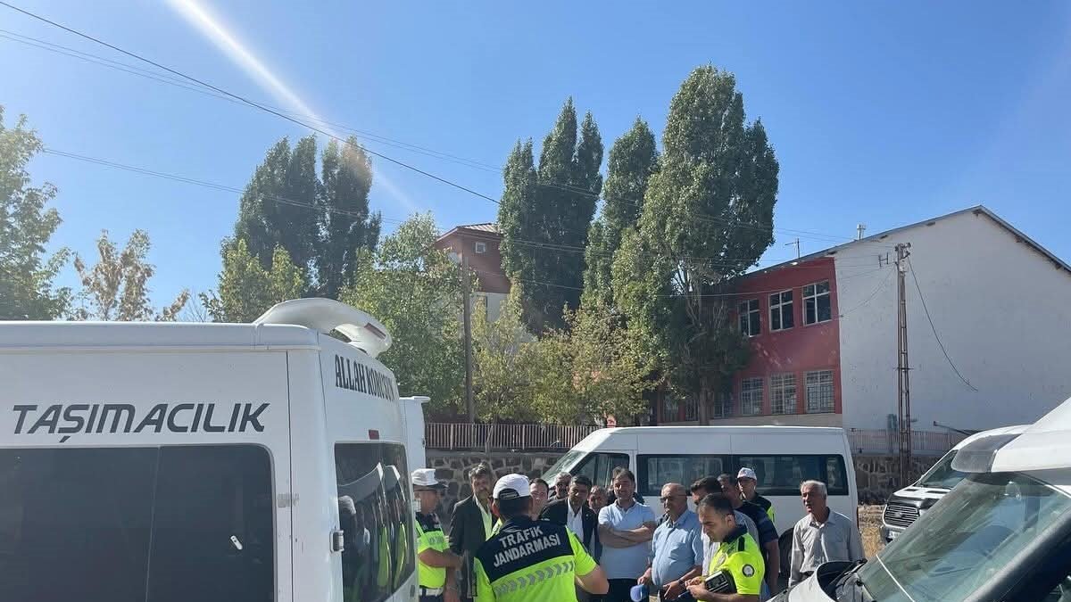 Okul Servisleri Tek Tek Kontrol Edildi: Diyadin'de Denetimler Aralıksız Sürecek