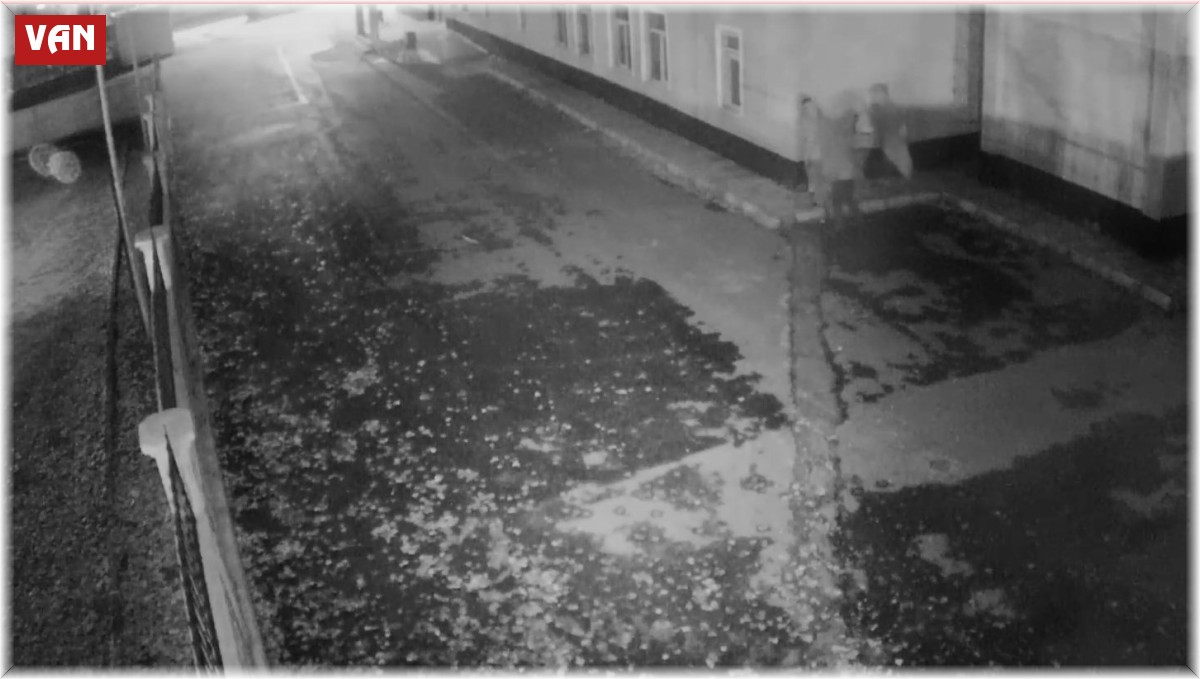 Okula zarar verip, 40 musluk çalan 4 şüpheli tutuklandı