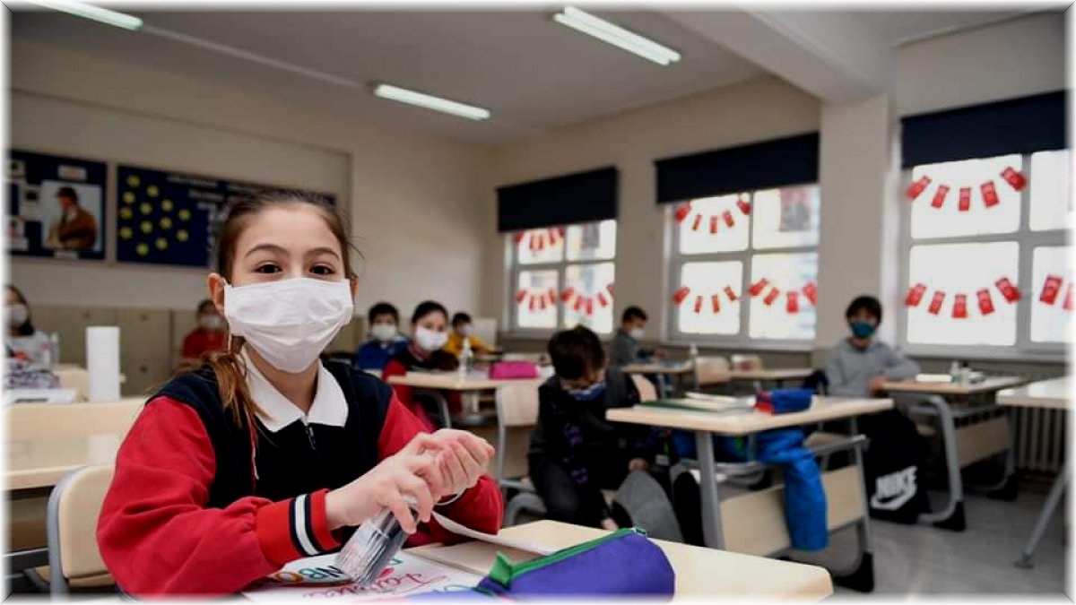 'Okullarda Covid-19 Pozitif Vaka Çıkması Durumunda Yapılması Gereken Uygulamalar' rehberi 81 İl Milli Eğitim Müdürlüğüne gönderildi