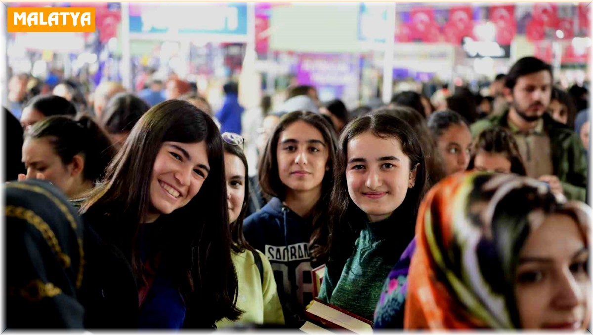 Okullardan 10. Malatya Anadolu Kitap ve Kültür Fuarı'na yoğun ilgi