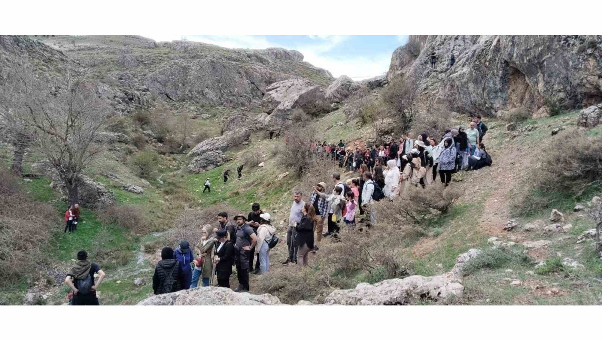 Ölbe Vadisi'nde doğa yürüyüşü düzenlendi