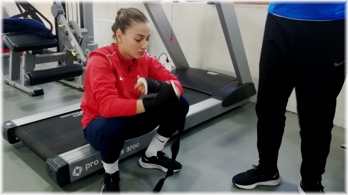 Olimpiyat ikincisi Buse Naz Çakıroğlu Dünya Şampiyonası öncesi Erzurum'da kampa girdi