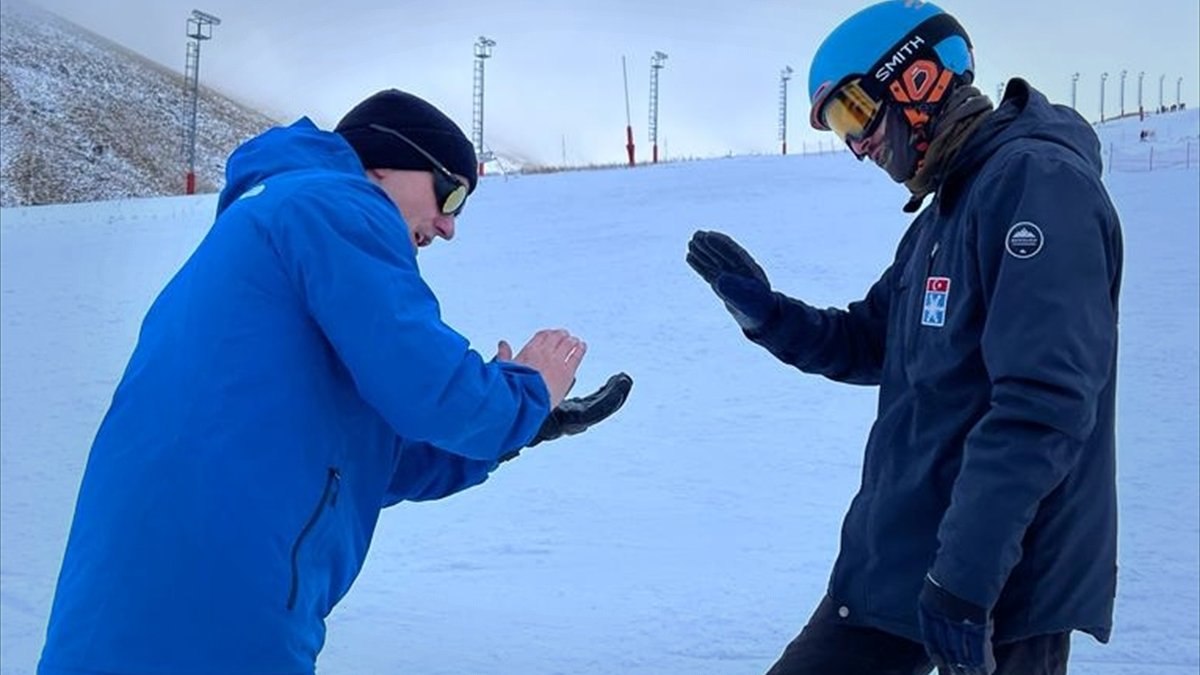 Olimpiyat şampiyonu İsviçreli snowboard sporcusu Galmarini, tecrübelerini milli sporcularla paylaşıyor
