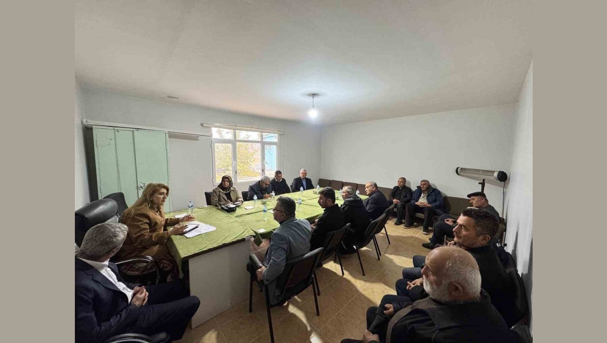 Ölmeztoprak'tan muhtarlarla istişare, hastanede umut buluşması ve öğretmenler günü programı