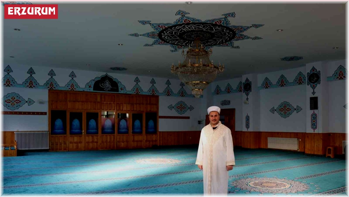 Oltu Belediye merkez camisinin halıları değiştirildi