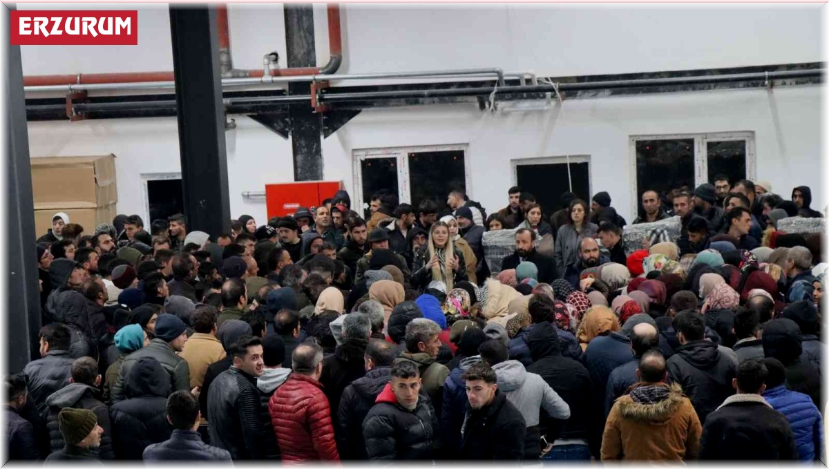 Oltu çuval fabrikasında 350 kişi iş başı yaptı