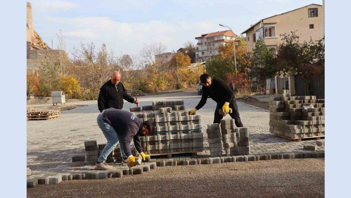 Oltu'da 115 bin metrekare parke taş döşendi