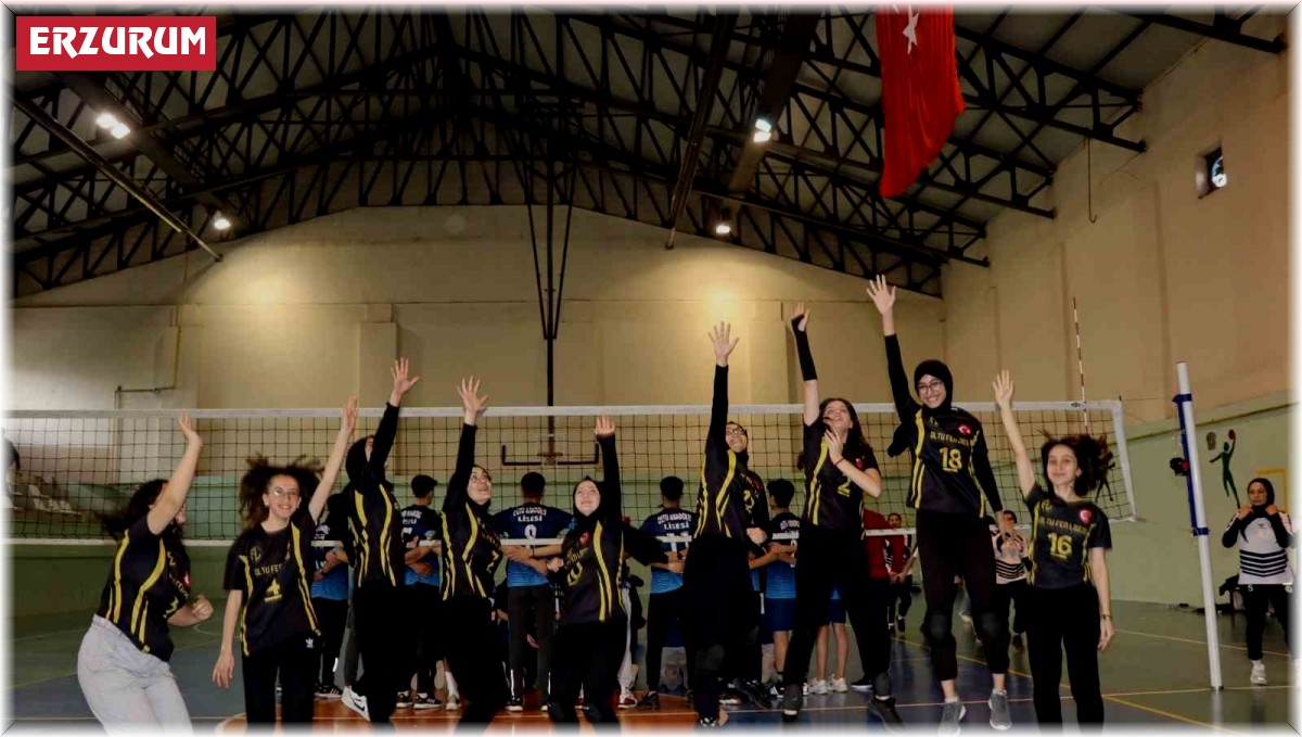 Oltu'da voleybol rüzgarı esti