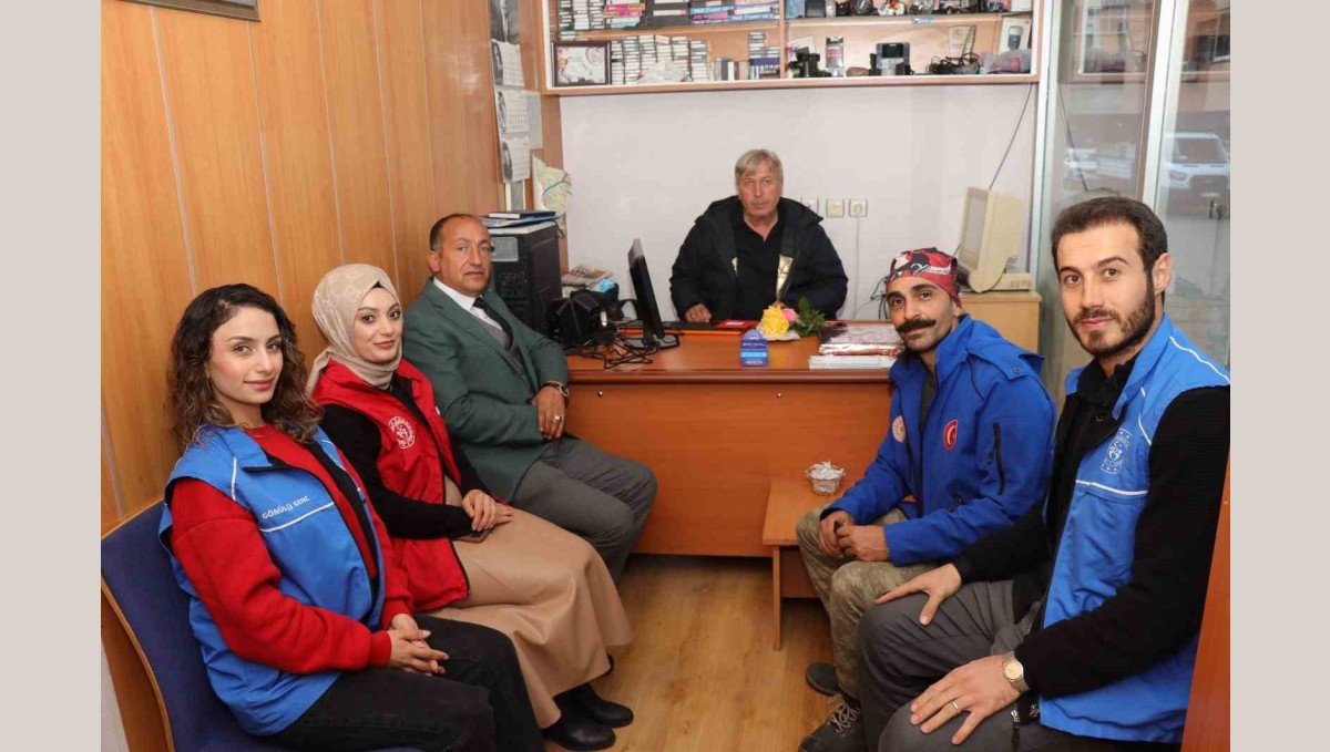 Oltu Gençlik Merkezi'nden Gazeteci Dursun Murat Aydın'a anlamlı ziyaret