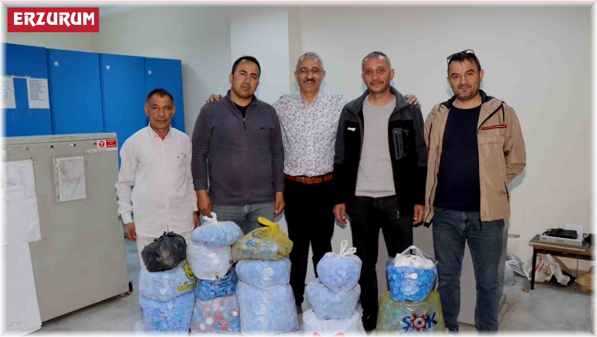 Oltu Kadastro personeli binlerce mavi kapak topladı