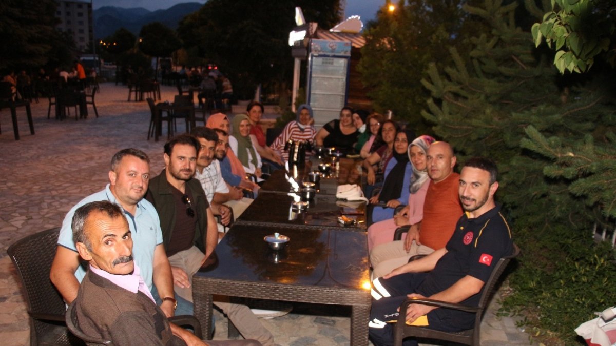 Oltu Sağlık Meslek Lisesi mezunları Oltu'da buluştular