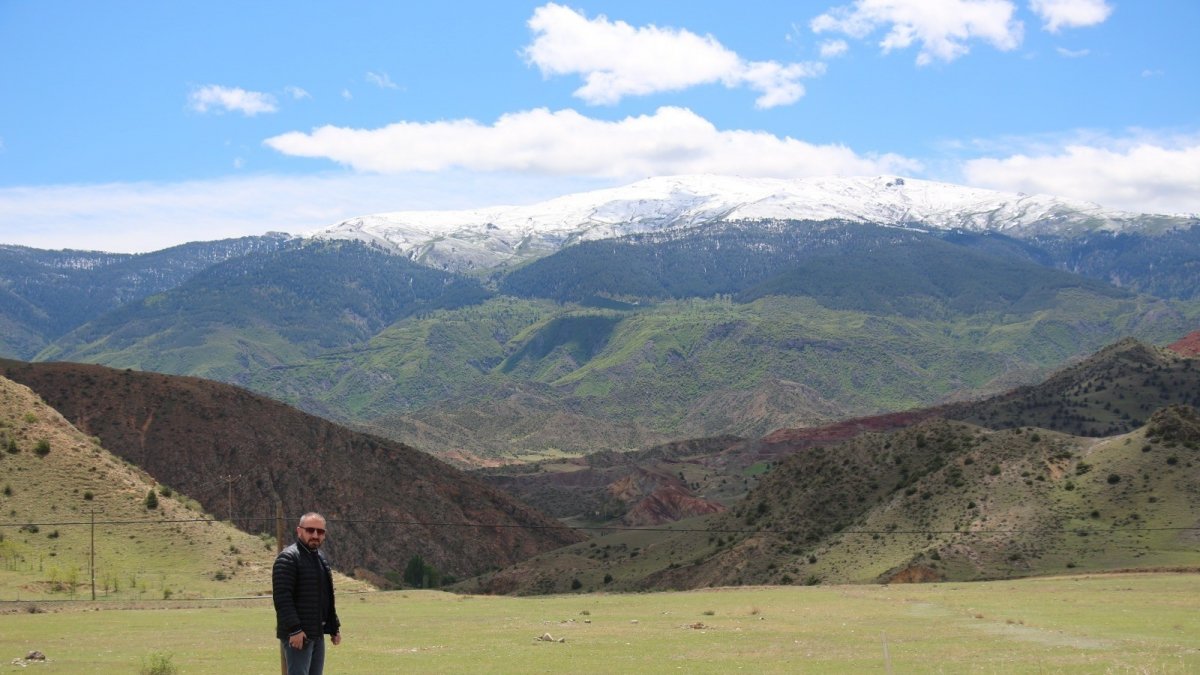 Oltululara Mayıs ayında kar sürprizi