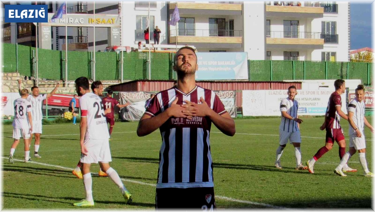 Ömer Faruk yeniden zirvede