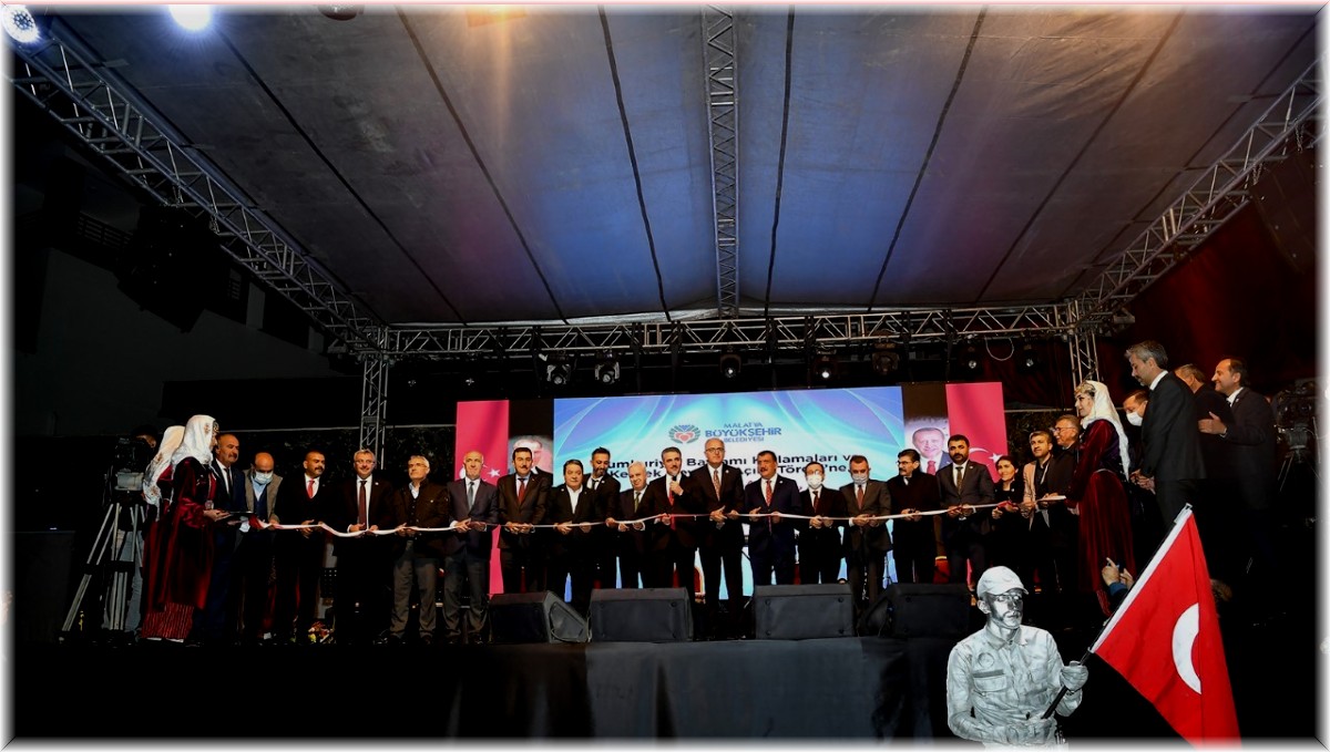 On binlerin katılımıyla Kernek Meydanı vatandaşın hizmetine sunuldu