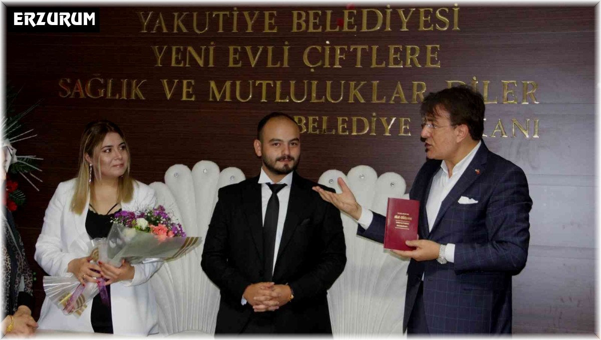 Önce nikah kıydılar, ardından koşarak haber yapmaya gittiler