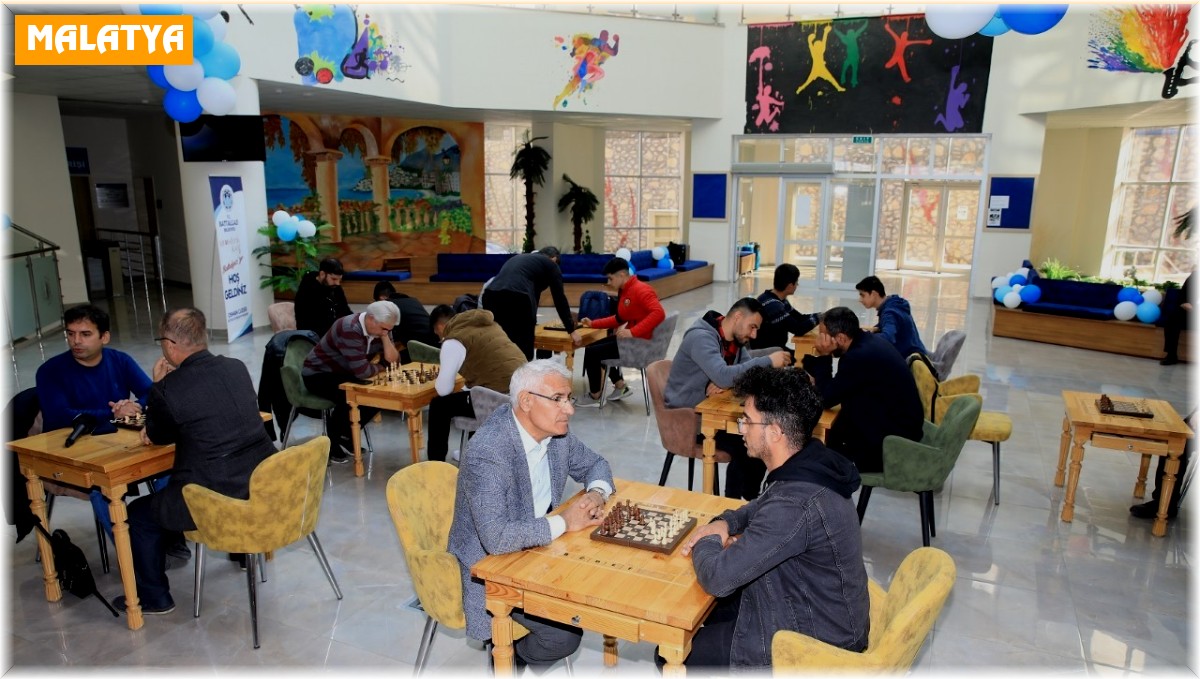 Önce öğrendiler sonra özel turnuvaya katıldılar