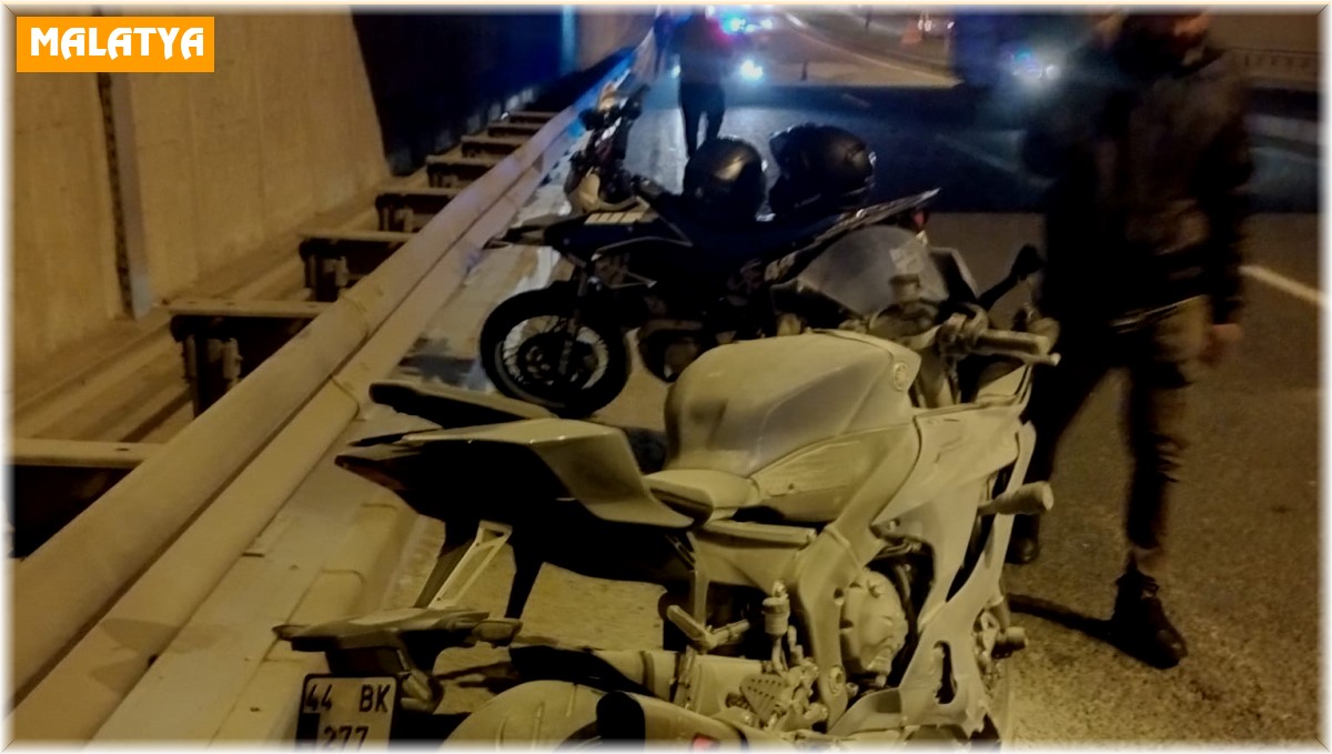 Önünde seyreden araca çarpan motosikletli ağır yaralandı