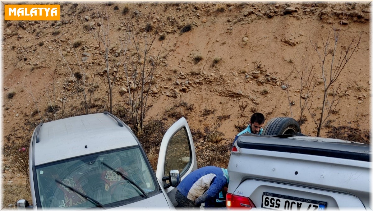 Önünde seyreden araca çarpıp takla attı: 1 yaralı