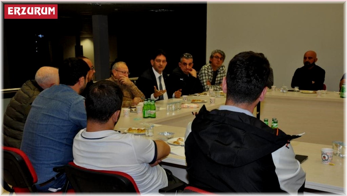 Oral, Ata Teknokkent'te girişimcilerle buluştu