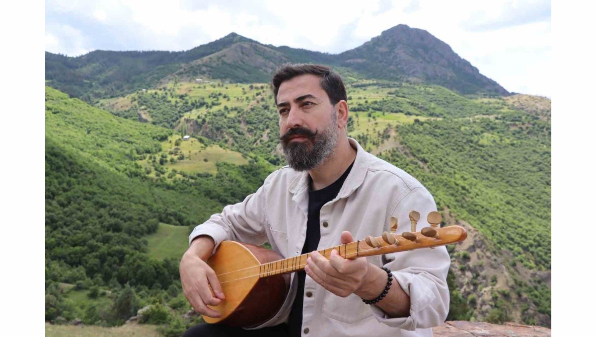 Osman Korkmaz önce hemşerileri için söyledi