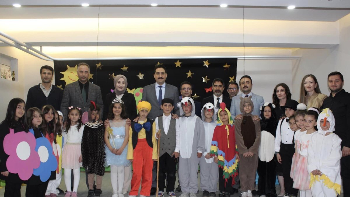 Osmangazi İlkokulu Öğrencilerinin 'Pinokyo' Tiyatro Gösterisi Hamur'da Sergilendi