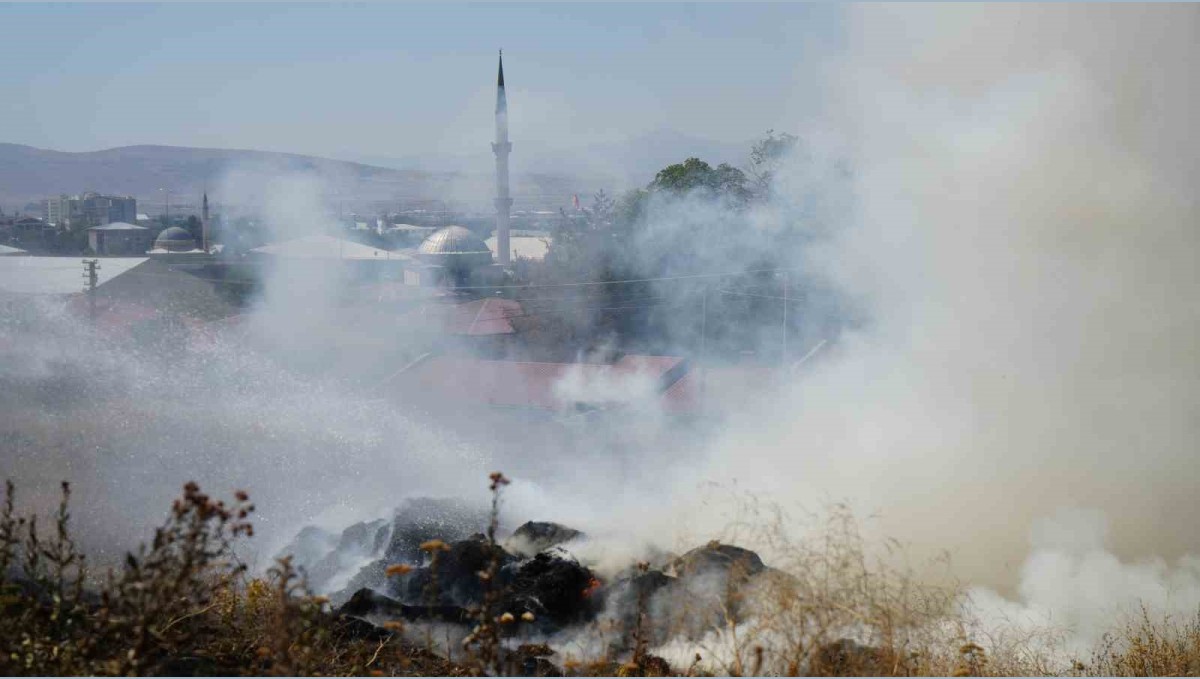Ot yangına itfaiyeden zamanında müdahale