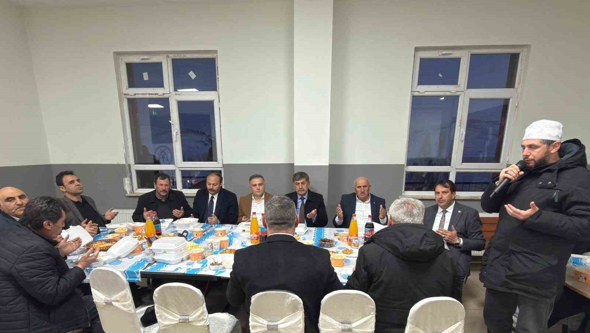 Otlukbeli'nde şehit yakınları, gaziler ve vatandaşlar iftar programında buluştu