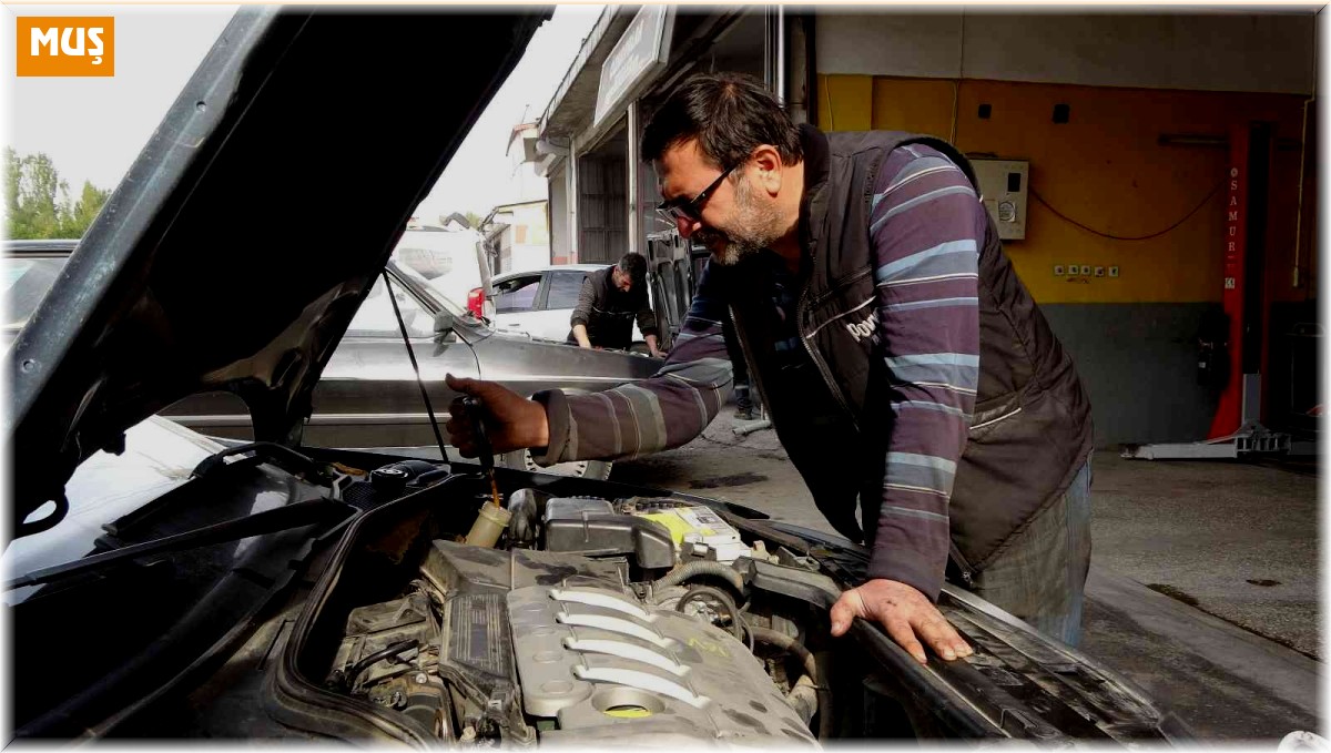 Oto sanayi sitesinde kış mesaisi