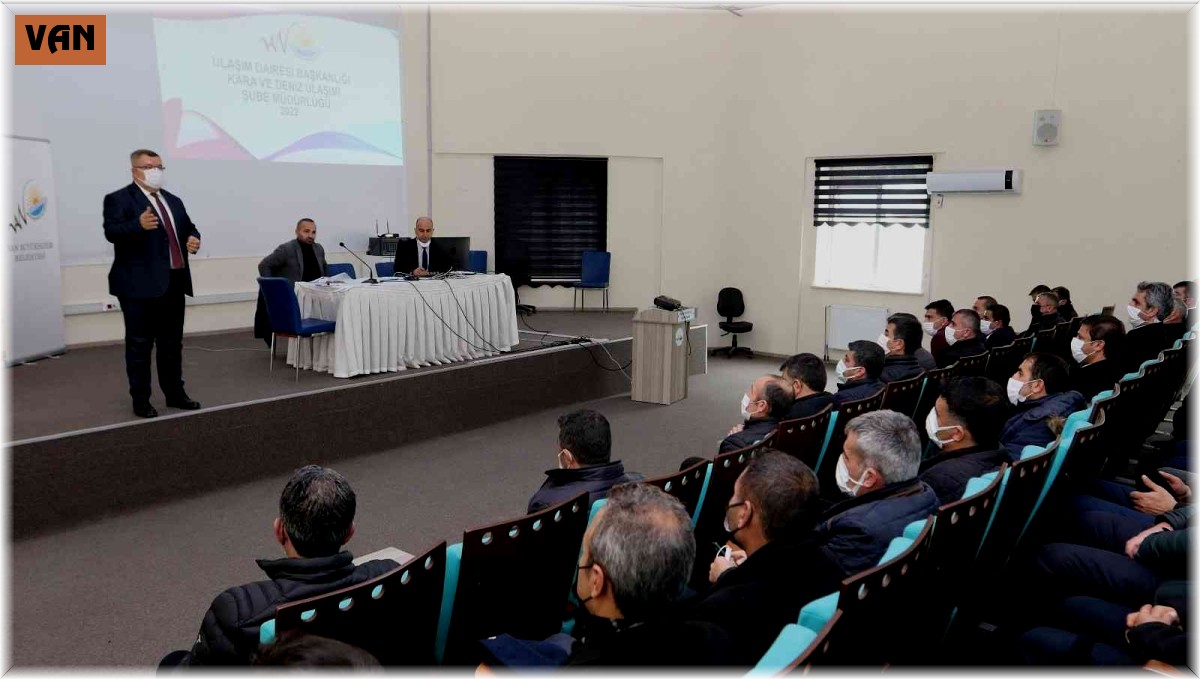 Otobüs şoförlerine hizmet içi eğitim semineri