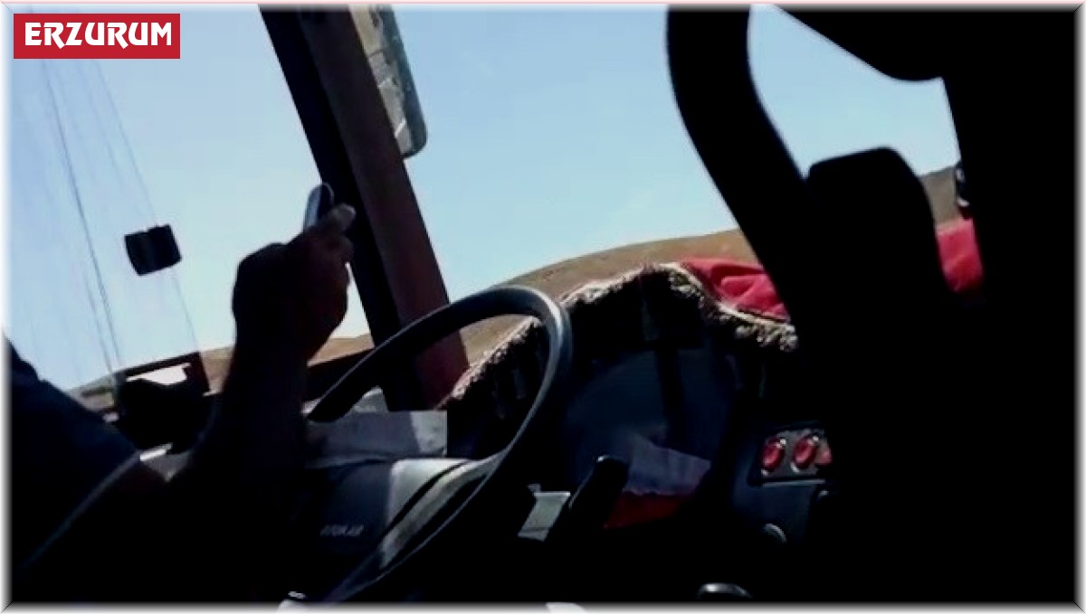 Otobüs şoförü direksiyon başında yolcuların hayatını hiçe saydı