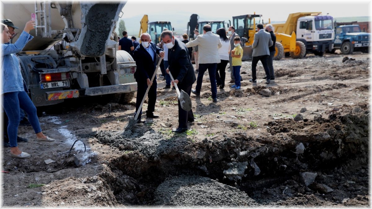 Otobüs terminalinin ilk temeli atıldı