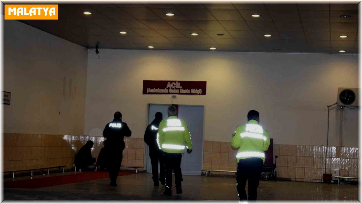 Otomobil ile motosiklet çarpıştı: 1 ağır yaralı