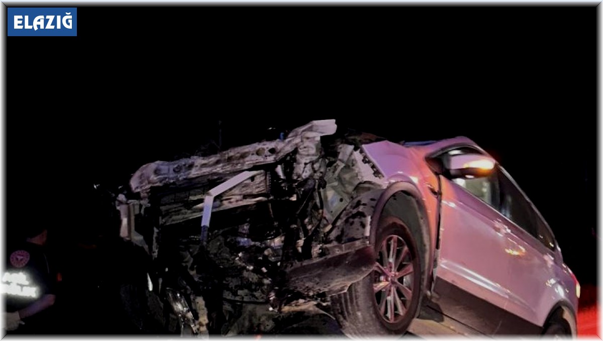 Otomobil ile traktör çarpıştı: 1 yaralı