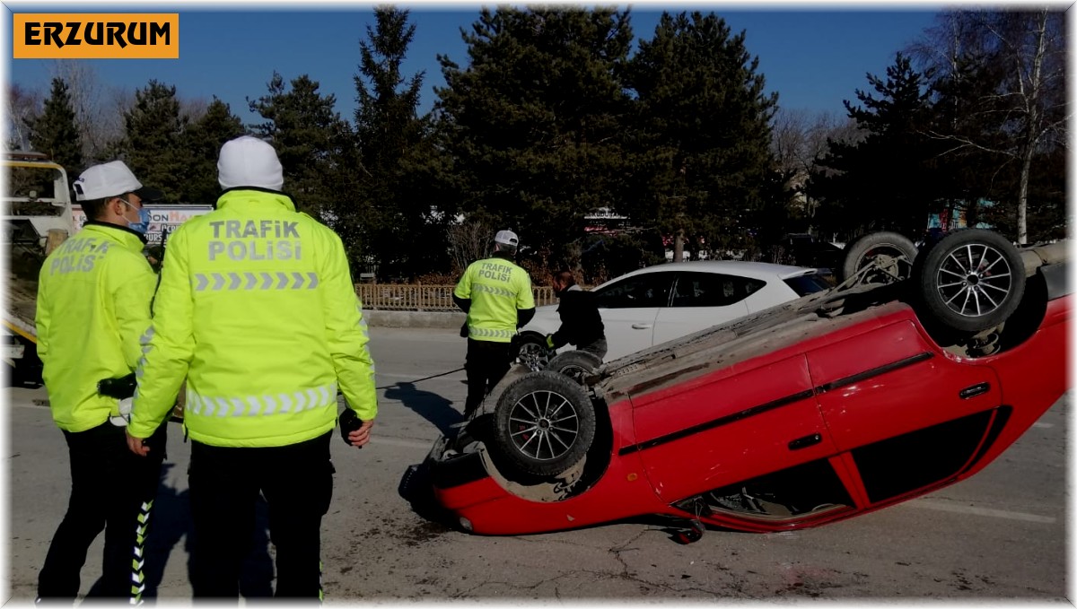 Otomobil takla attı: 2 yaralı