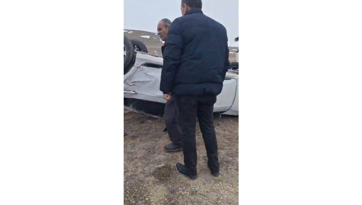 Otomobil takla attı, sürücü kazadan yara almadan kurtuldu