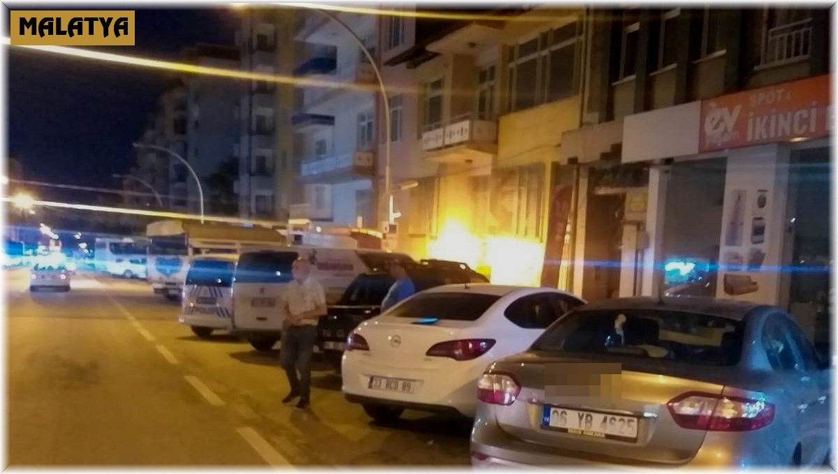 Otomobil yayaya çarptı: 1 yaralı