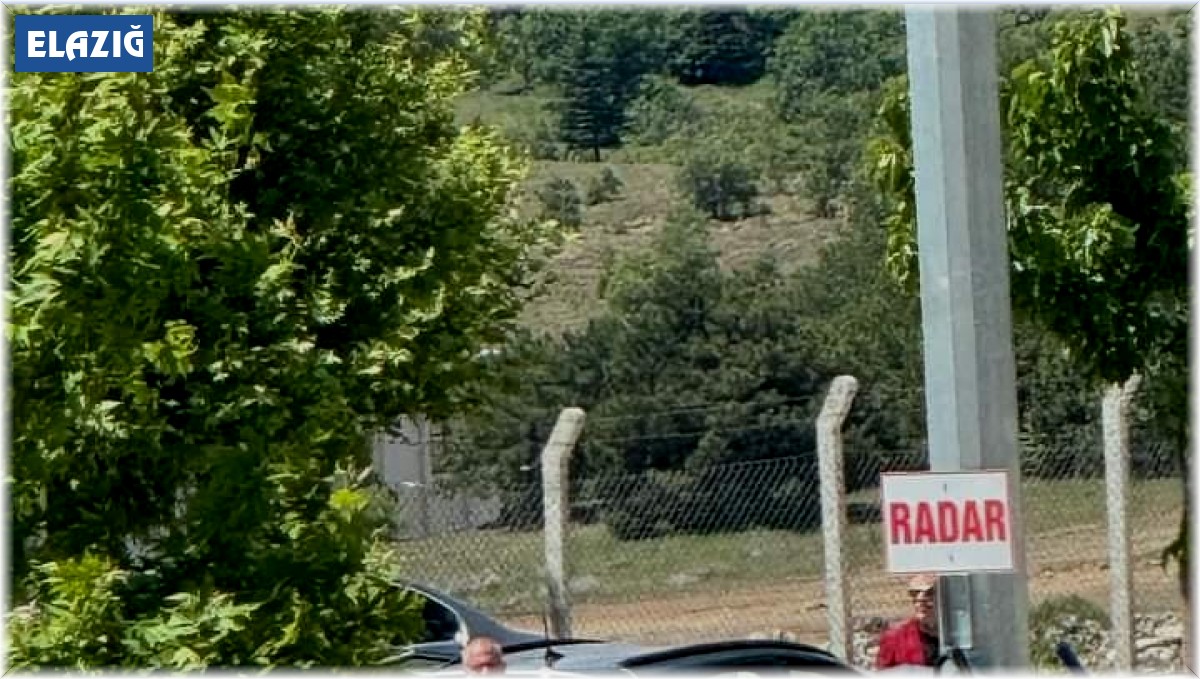 Otomobili direğe çaptı: 1 yaralı