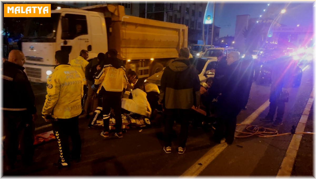 Otomobilin çarptığı çocuk kurtarılamadı