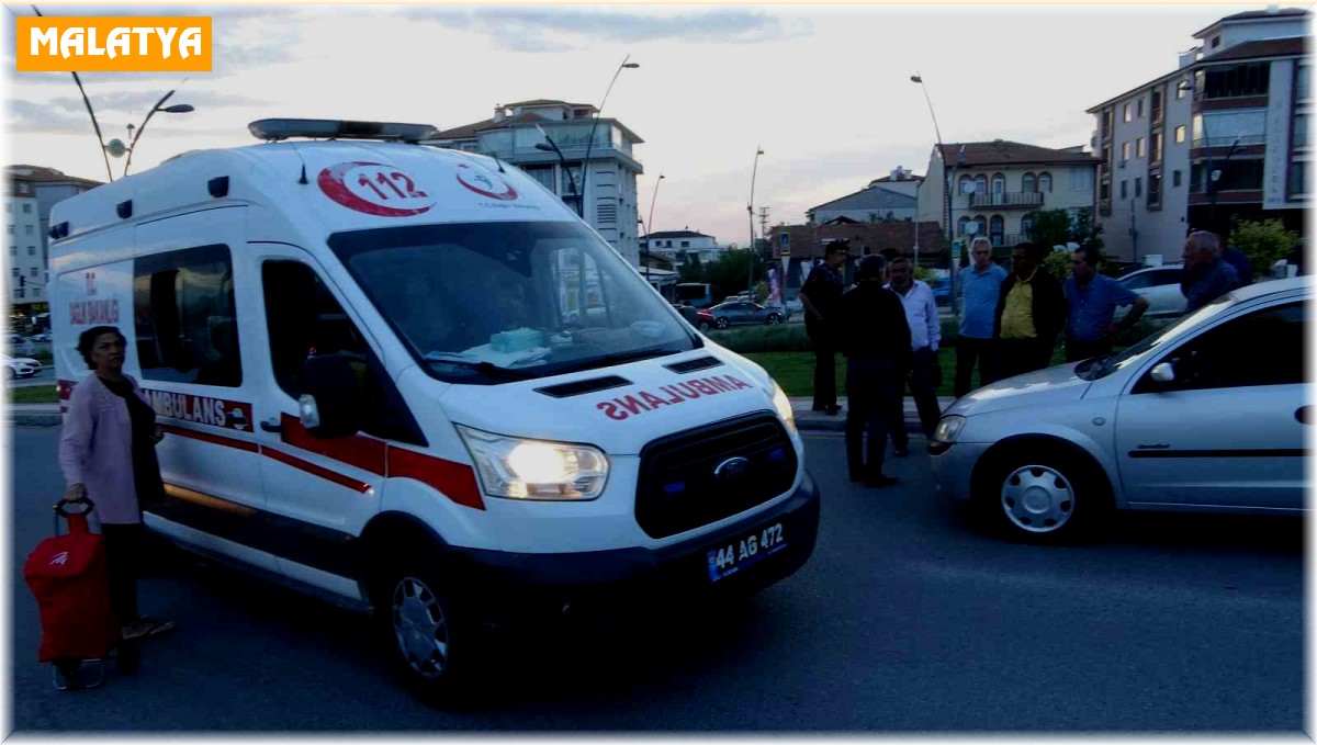 Otomobilin çarptığı yaya yaralandı