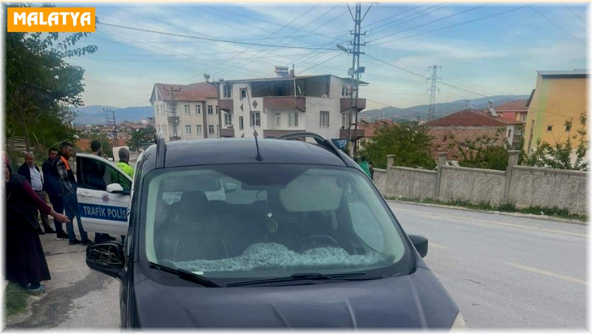 Otomobilin çarptığı yaya yaralandı