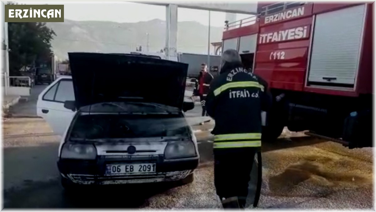 Otomobilin motorunda çıkan yangın kısa sürede söndürüldü