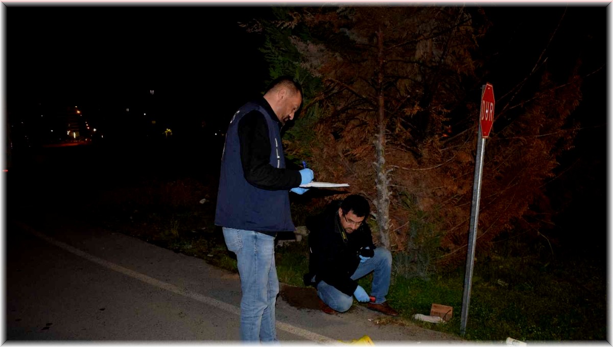 Otoparkta tartıştığı kişiler tarafından ayağında vuruldu