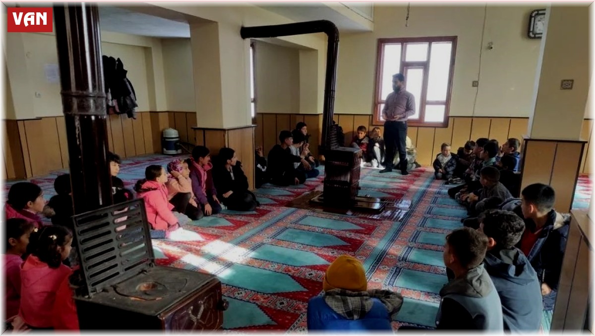 Özalp'ta 'Cami-Çocuk' buluşmaları