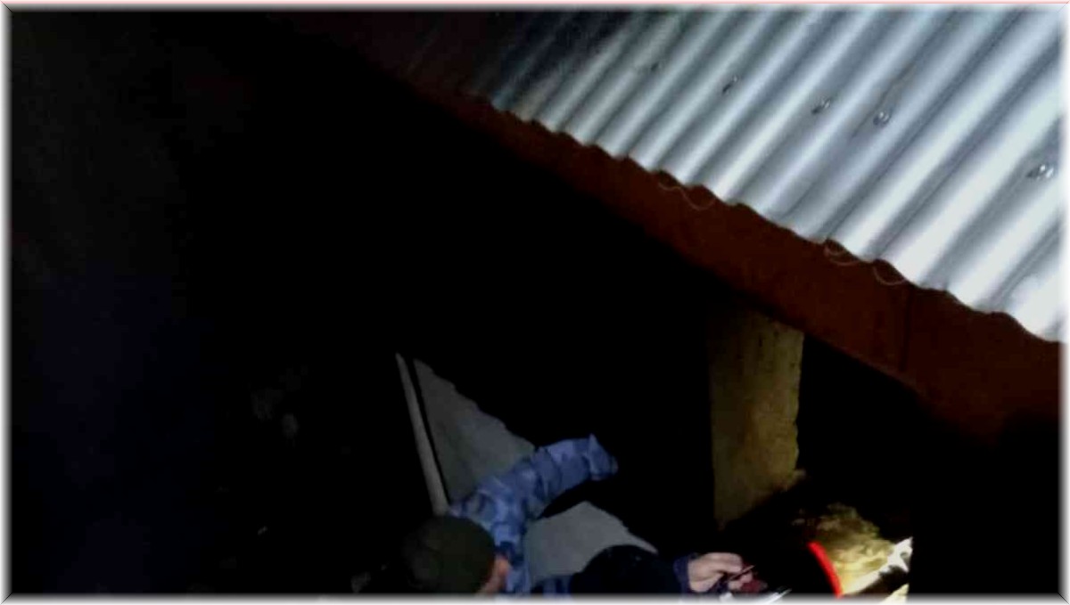 Özalp'ta çatı yangını