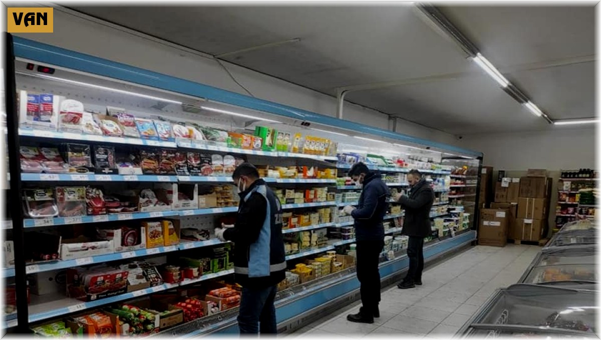 Özalp'ta market denetimleri devam ediyor