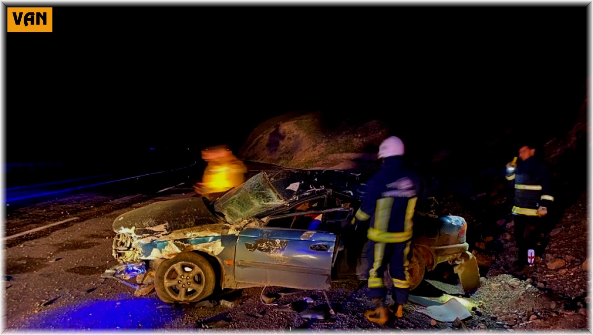 Özalp'ta trafik kazası: 3 yaralı