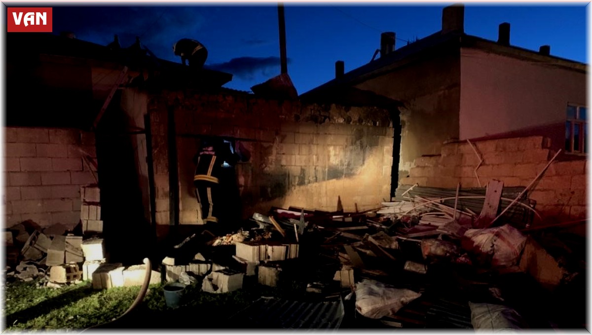 Özalp'te tandır evi yangını