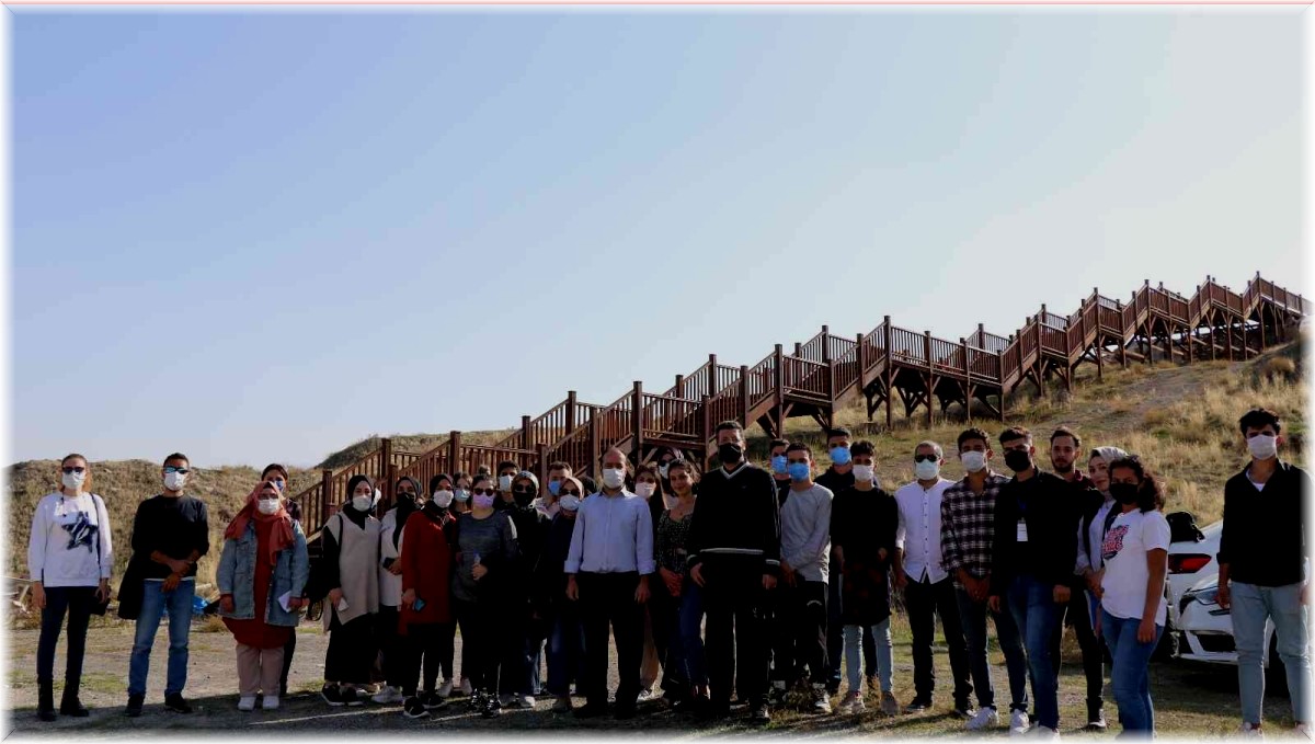 (Özel) Altıntepe Kalesi turizme açılmak için gün sayıyor